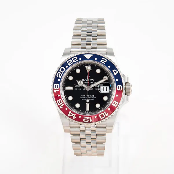 08715_watchlounge_lo.jpg