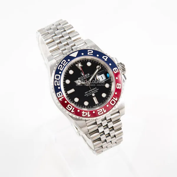 08716_watchlounge_lo.jpg