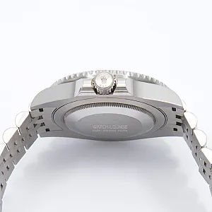 08718_watchlounge_lo.jpg
