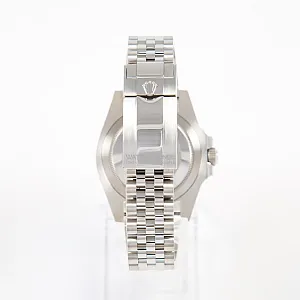 08721_watchlounge_lo.jpg