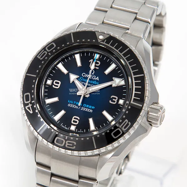 08746_watchlounge_lo_1.jpg