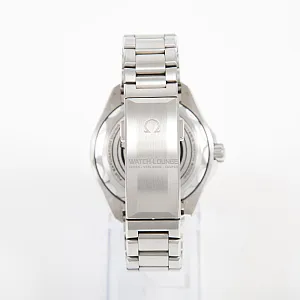 08754_watchlounge_lo.jpg