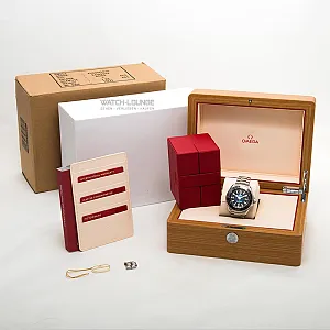 08755_watchlounge_lo.jpg
