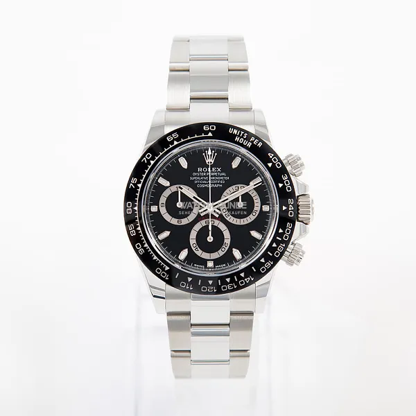 08772_watchlounge_lo_1.jpg