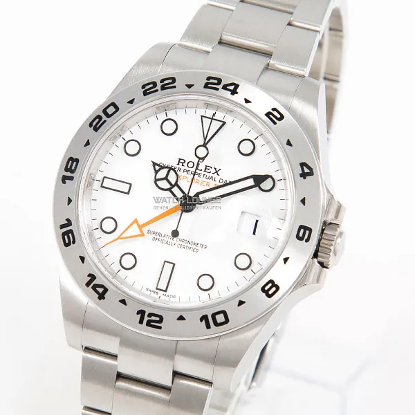 08822_watchlounge_lo_1.jpg