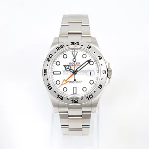 08824_watchlounge_lo.jpg