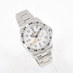 08825_watchlounge_lo.jpg