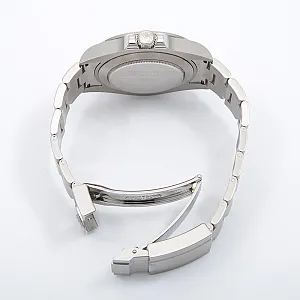 08829_watchlounge_lo.jpg