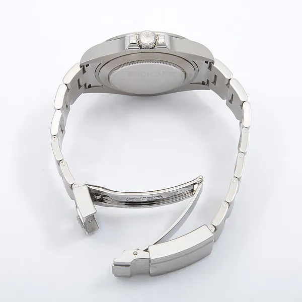 08829_watchlounge_lo_1.jpg
