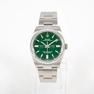 08834_watchlounge_lo.jpg