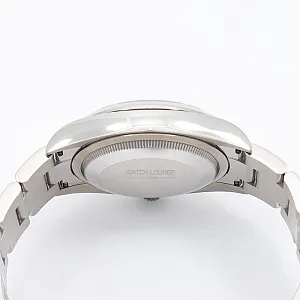 08838_watchlounge_lo.jpg