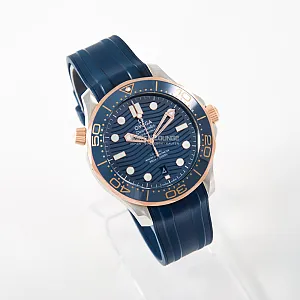 08845_watchlounge_lo.jpg