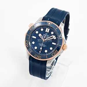 08846_watchlounge_lo.jpg