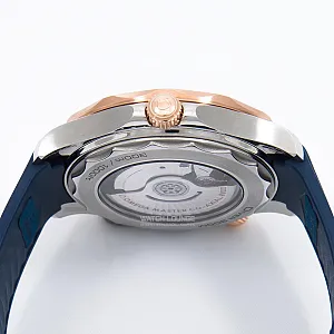 08847_watchlounge_lo.jpg