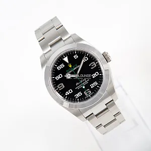 08857_watchlounge_lo.jpg