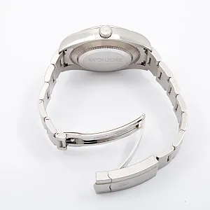 08863_watchlounge_lo.jpg