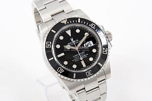 08869_watchlounge_lo.jpg