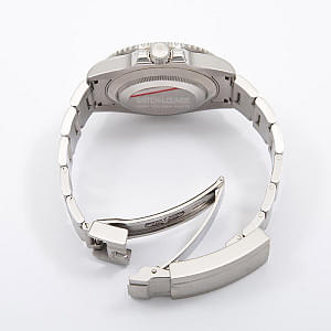 08873_watchlounge_lo.jpg