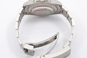 08873_watchlounge_lo.jpg