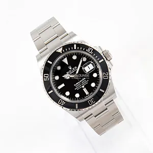 08879_watchlounge_lo.jpg