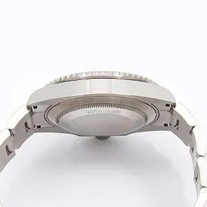 08884_watchlounge_lo.jpg