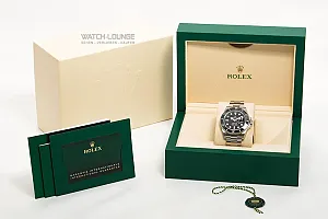 08887_watchlounge_lo.jpg