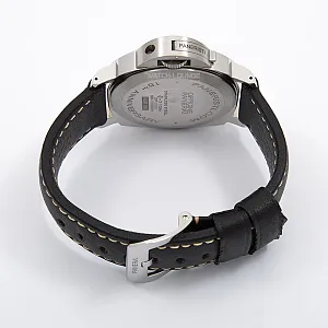 08905_watchlounge_lo.jpg