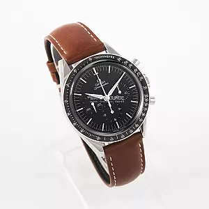 08911_watchlounge_lo.jpg