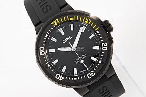 08920_watchlounge_lo.jpg