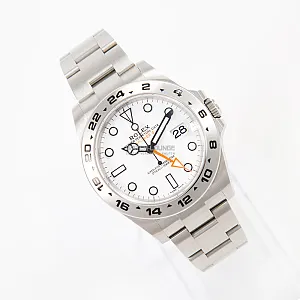 08930_watchlounge_lo.jpg