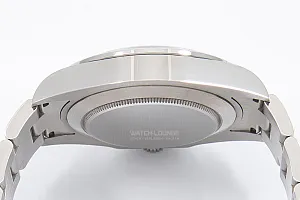 08935_watchlounge_lo.jpg