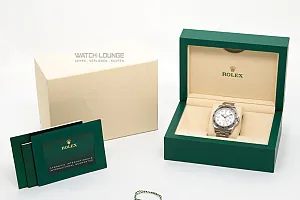 08938_watchlounge_lo.jpg