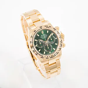 08942_watchlounge_lo.jpg