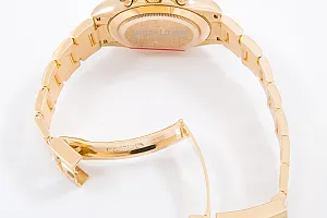 08946_watchlounge_lo.jpg
