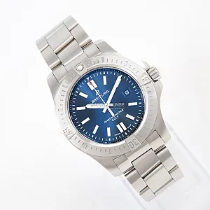 08950_watchlounge_lo.jpg