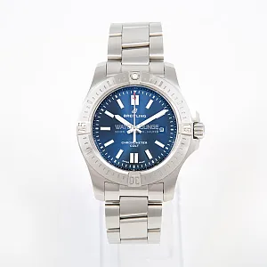 08951_watchlounge_lo.jpg