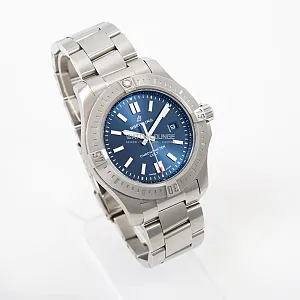 08952_watchlounge_lo.jpg