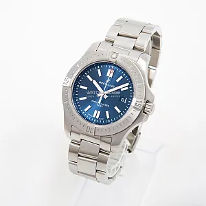08953_watchlounge_lo.jpg