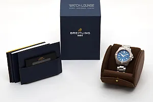 08958_watchlounge_lo.jpg