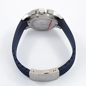 08981_watchlounge_lo.jpg