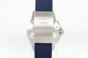 08982_watchlounge_lo.jpg