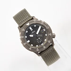 08984_watchlounge_lo.jpg