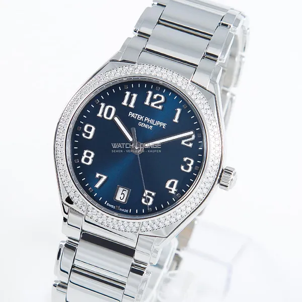 08_watchlounge_lo_2.jpg