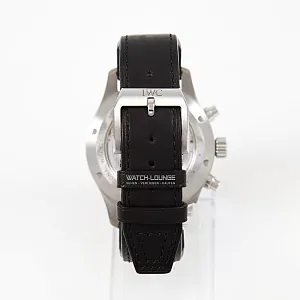 09002_watchlounge_lo.jpg