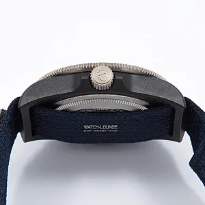 09009_watchlounge_lo.jpg