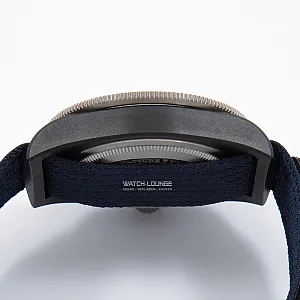 09010_watchlounge_lo.jpg
