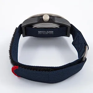 09011_watchlounge_lo.jpg