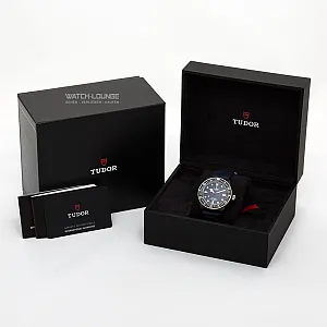09013_watchlounge_lo.jpg