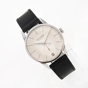 09026_watchlounge_lo.jpg