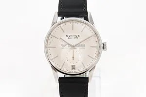 09027_watchlounge_lo.jpg